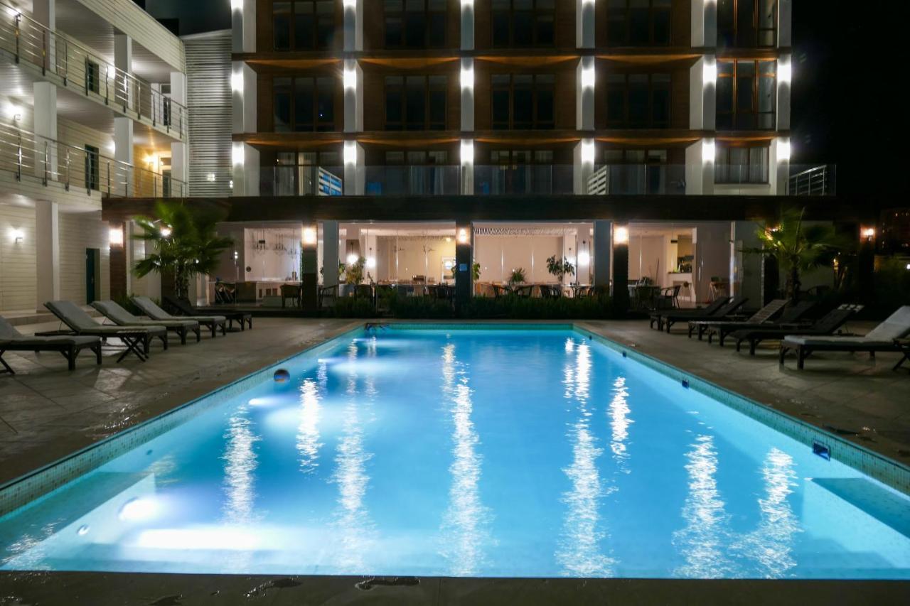 Aquamarine Family Club Hotel Gagra Exterior foto