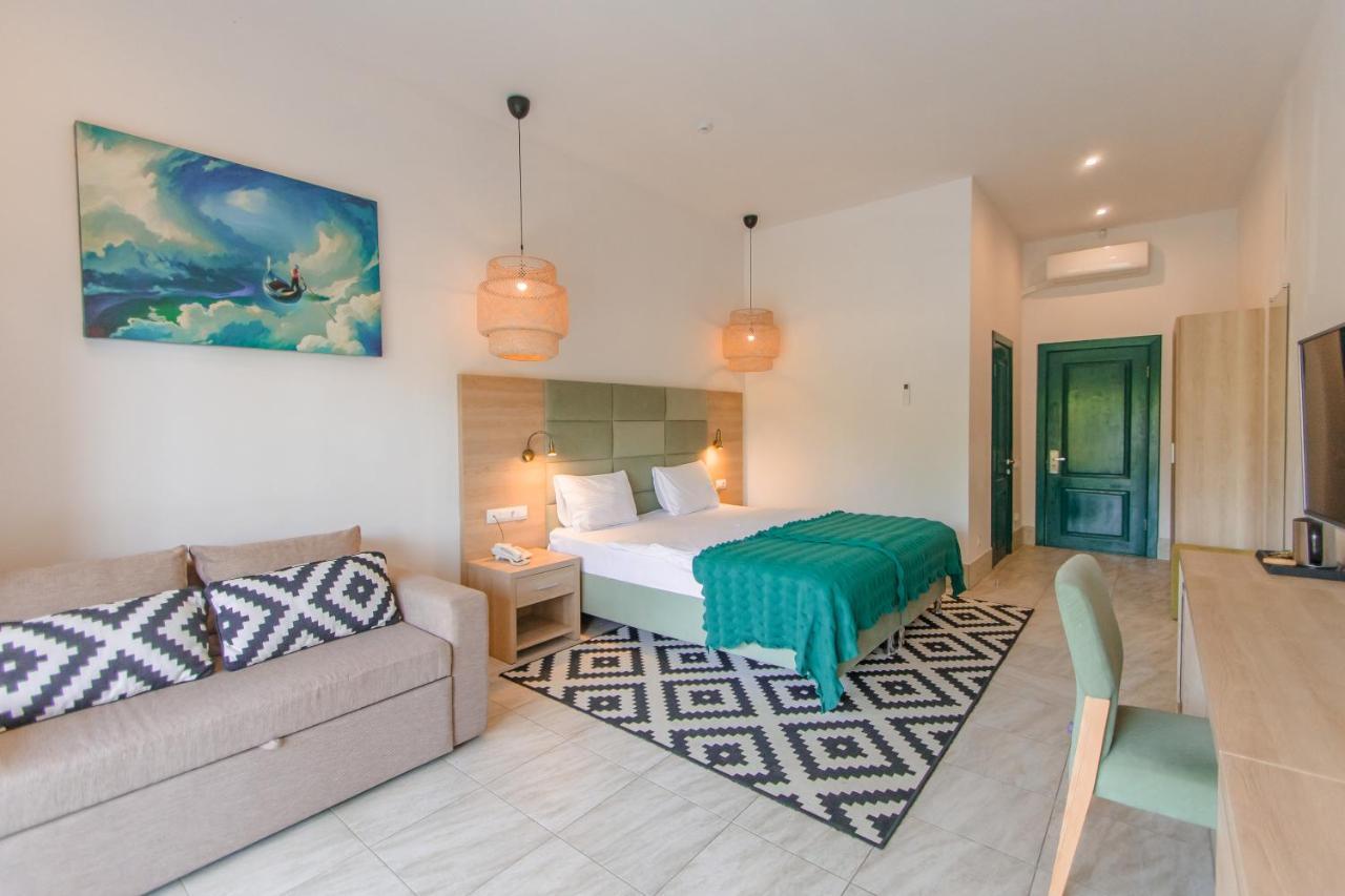 Aquamarine Family Club Hotel Gagra Habitación foto